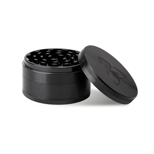 Hizen Alu Grinder 4 Teilig mit Pollensieb schwarz offen